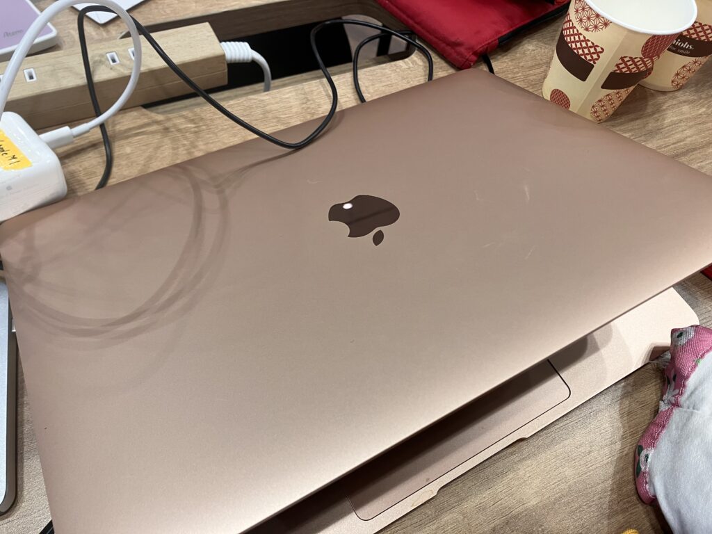 MacbookAir ピンクゴールド